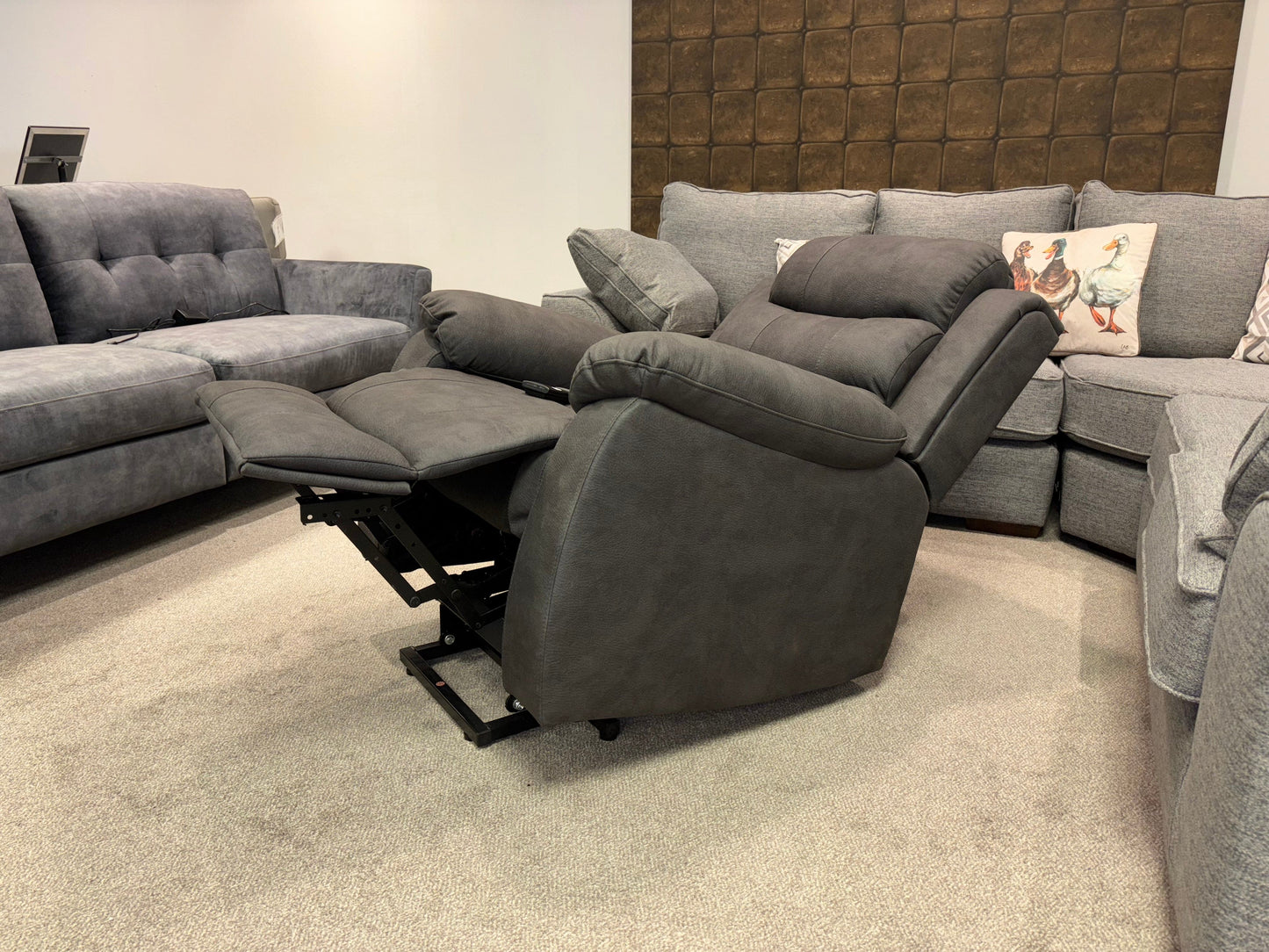 Dual Motor Electric Willow Fabric Rise & Recliner 1 Seater Sofa / Armchair