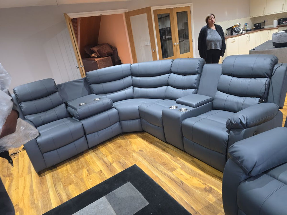 <h3>Our customers say it best- Over <strong>40,000</strong> sofas delivered🚚 </h3>