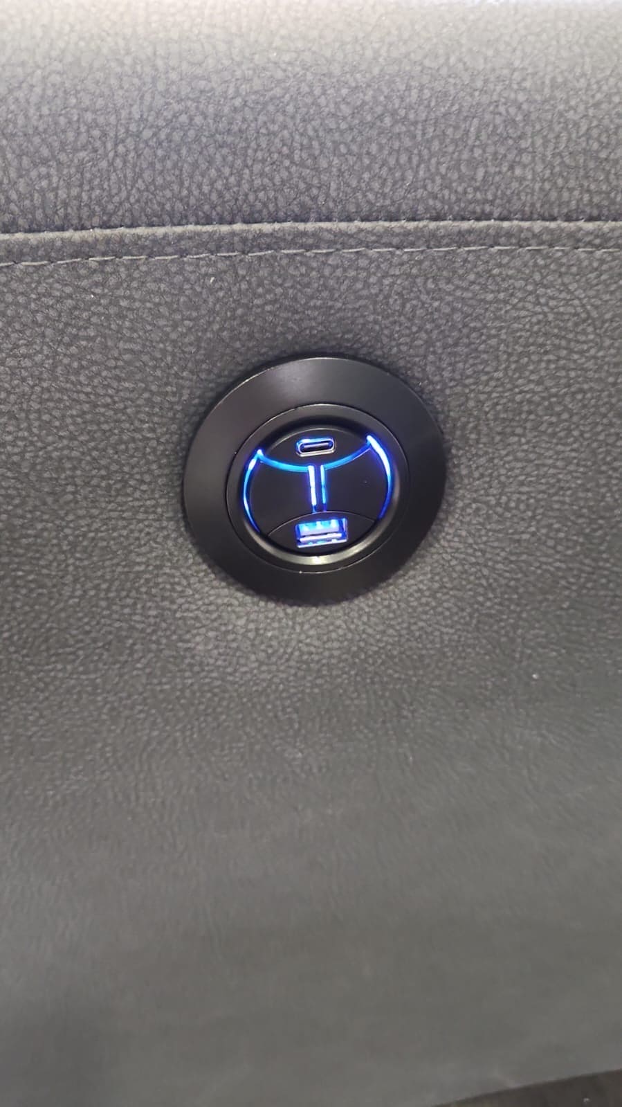 ‘Ronan' 2c2 Electric Recliner Easy Clean Microfibre Grey Tech Fabric Corner Sofa + USB Charging Ports - Reversible