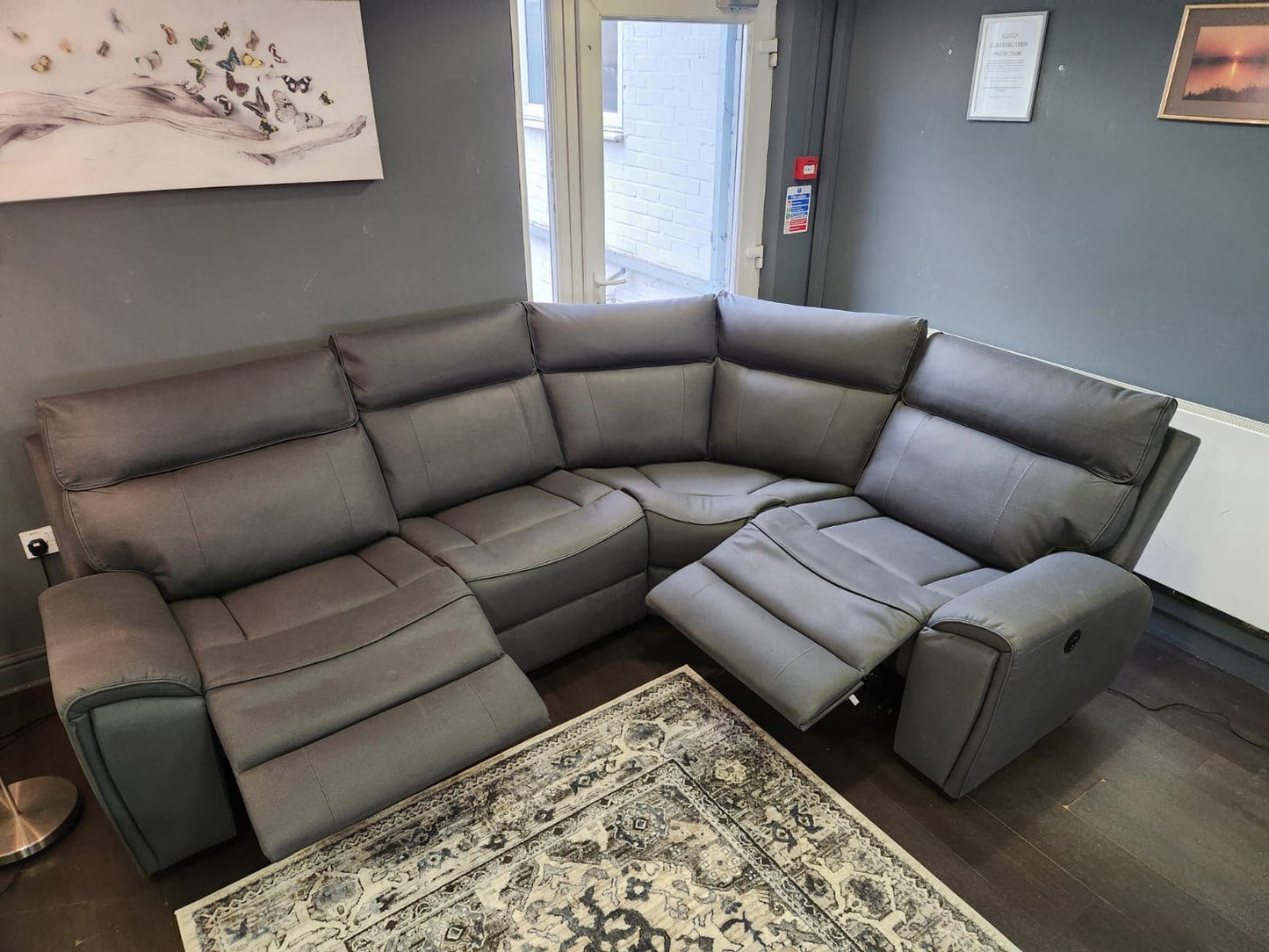 'Ronan' 2c1 Electric Recliner Easy Clean Microfibre Grey Tech Fabric Corner Sofa + USB Charging Ports