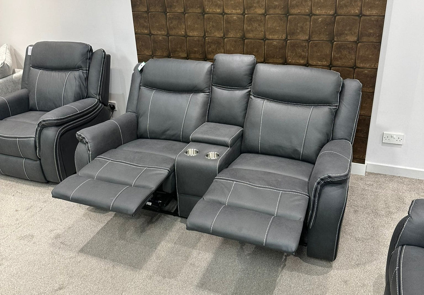 " Mason " Grey Microfibre Fabric 2 Seater With Drinks Console Electric / Power Recliner Sofa Suite + USB Ports