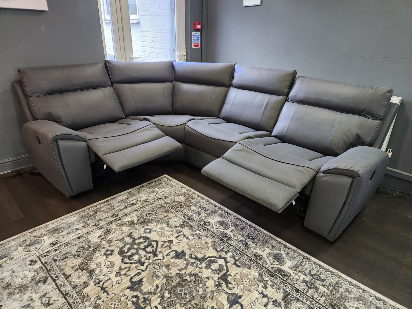 'Ronan' 2c1 Electric Recliner Easy Clean Microfibre Grey Tech Fabric Corner Sofa + USB Charging Ports - Reversible