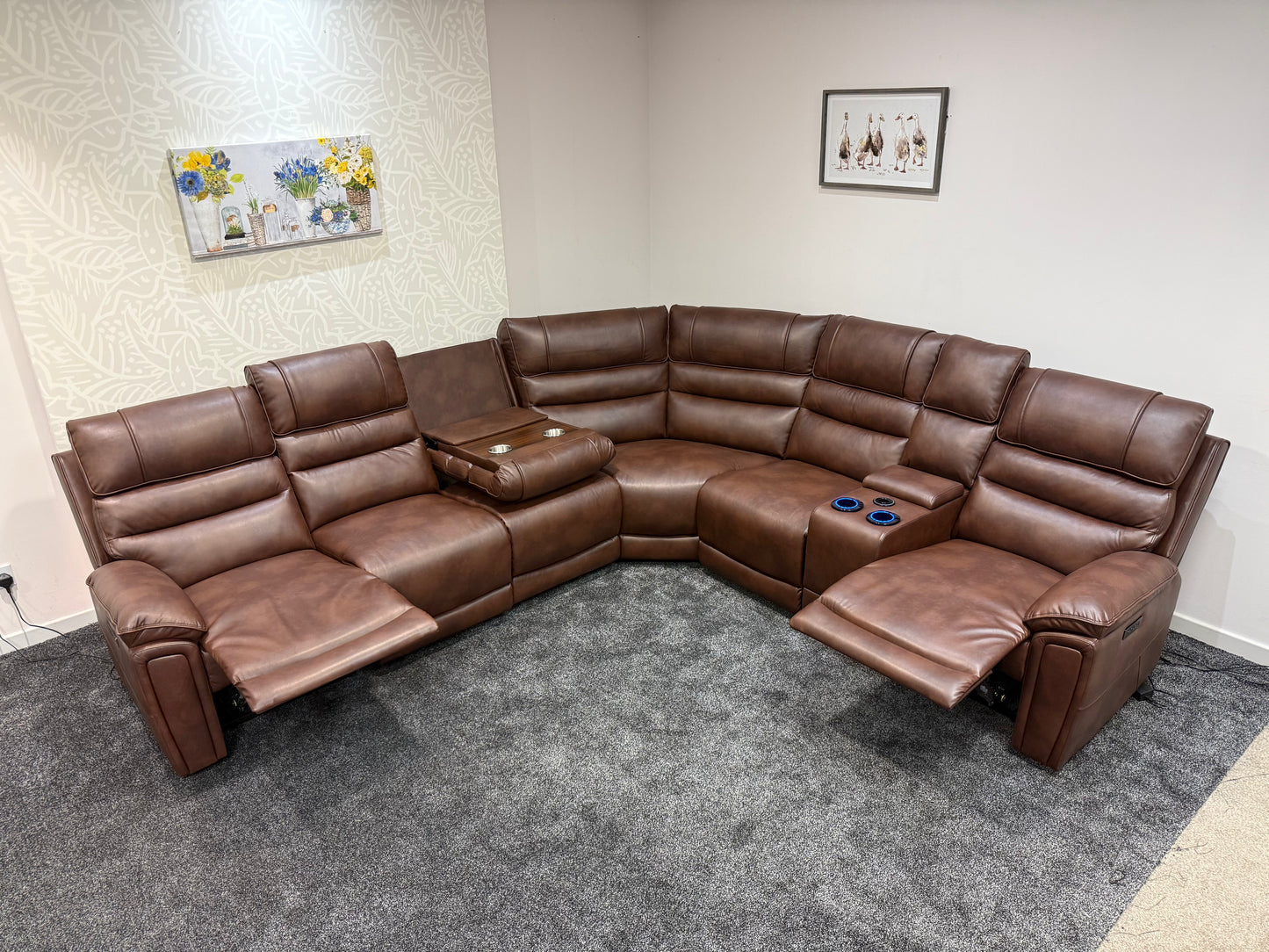 Donald Cinema Tech 3C2C Brown Leather Modular Power Recliner Corner Sofa – 3 Recliners, Drinks Coolers &amp; Wireless Charging