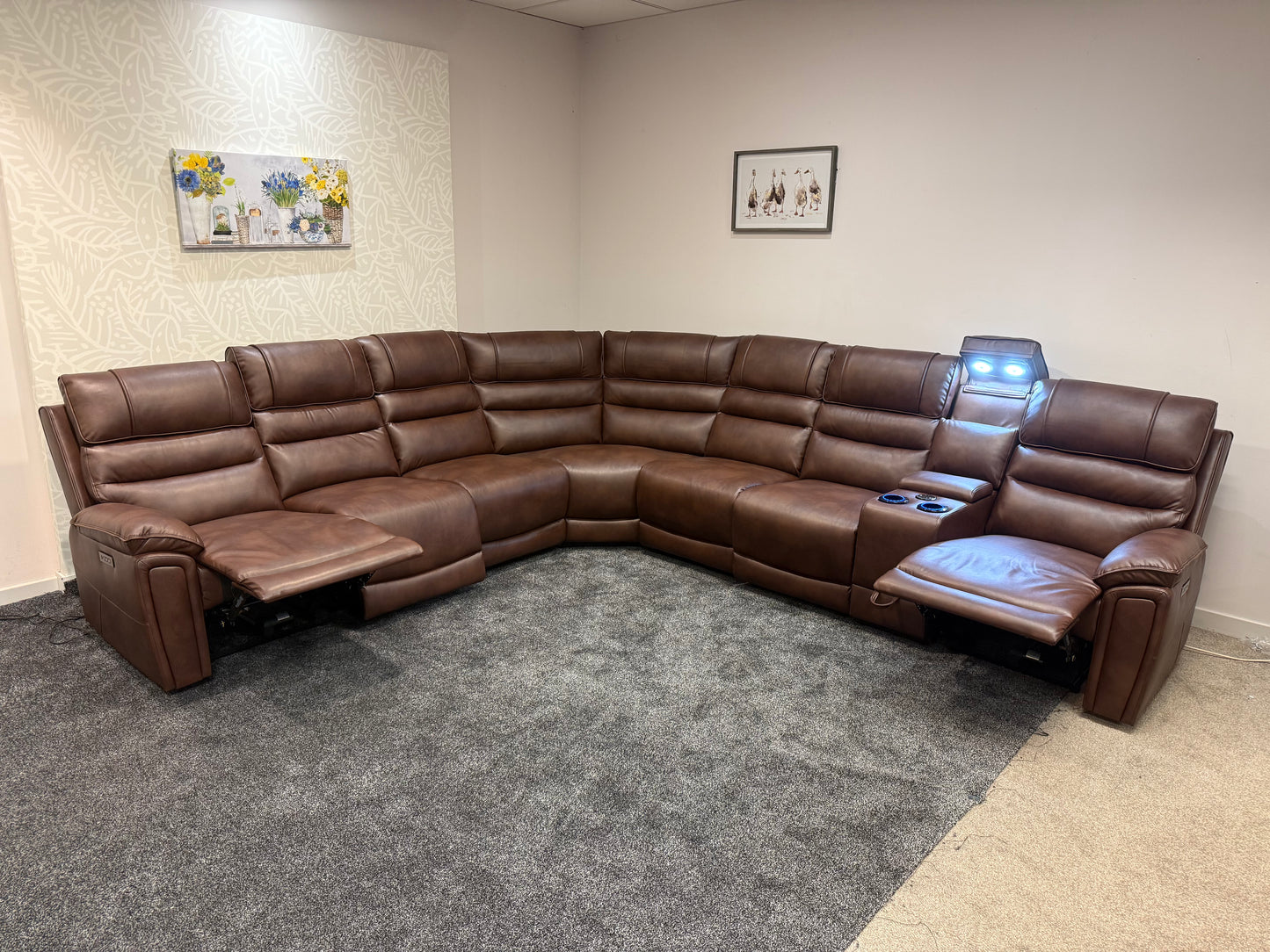 Donald Cinema Tech 3C3C Brown Leather Modular Power Recliner Corner Sofa – 4 Recliners, Drinks Coolers & Wireless Charging